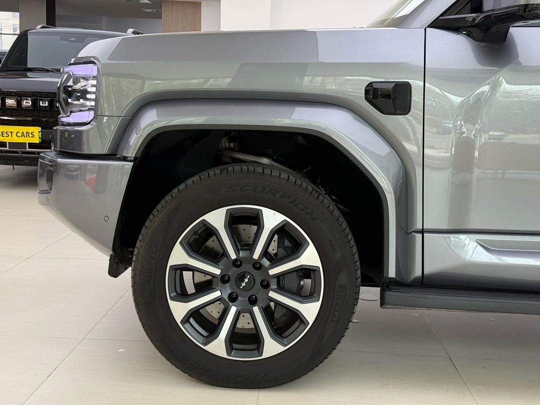 BYD Leopard 5 2025 Hybrid